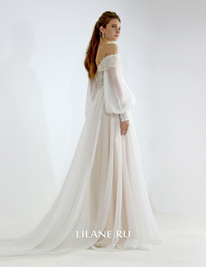 Спинка прямого корсетного свадебного платья Aurelia