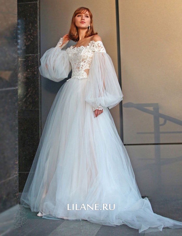 Шлейф пышного свадебного платья Rozaliya